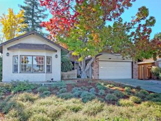 998 Poplar Ct, Sunnyvale, CA 94086-8621