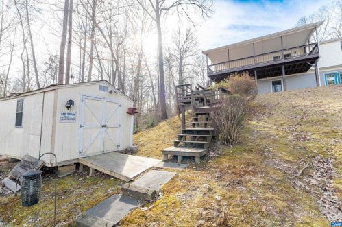 425 Westwood Rd, Stanardsville VA  22973-3063 exterior