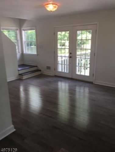 88 Shore Rd, Parsippany NJ  07834-1152 exterior