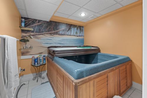 78 Marshview Cir, Seabrook NH 03874-4686 exterior