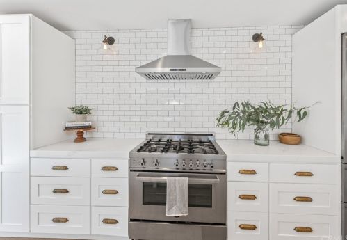 117 Harvard Ln, Seal Beach CA  90740-2508 exterior