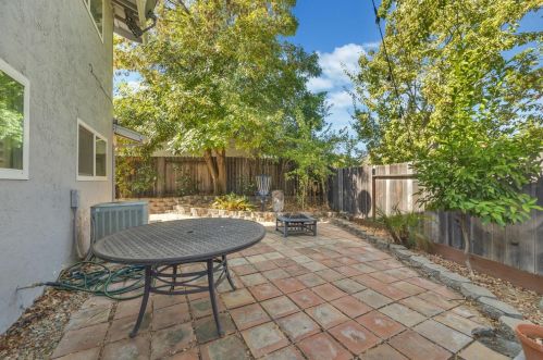 6631 Mercedes Ave, Citrus Heights CA  95621-5413 exterior