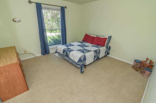 8883 Valley Circle Dr, Florence KY  41042-9523 exterior