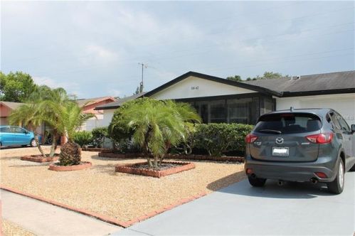 5842 Elena Dr, Tarpon Springs, FL 34690-2360