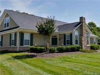 5537 Prosperity View Dr, Charlotte, NC 28269-2332