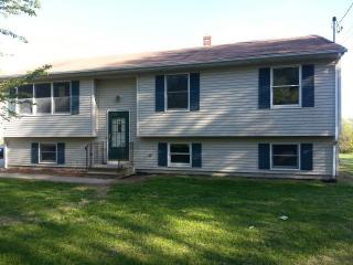 312 Gendron Rd, Plainfield, CT 06374-1714