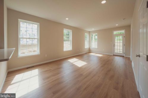 60 Helene Ct, Moselem, PA 19526-8375