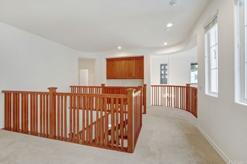 24613 Garland Dr, Santa Clarita CA  91355-4962 exterior