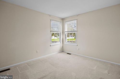 51 Portsmouth Ct, Southampton PA 18966-2620 exterior