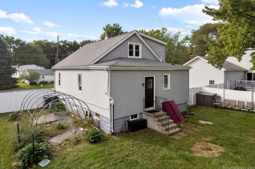 22 Roseleah Ave, Plainville CT  06062-2718 exterior