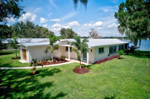 463 Lake June Rd, Lake Placid, FL 33852-5667