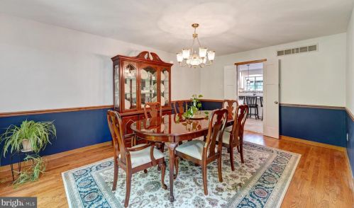 813 Marlboro Spring Rd, Kennett Sq PA  19348-1313 exterior