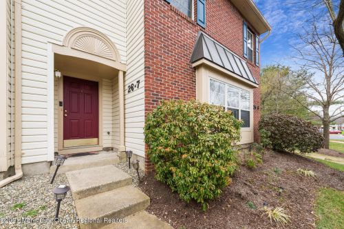 26 Copley Ct, East Freehold, NJ 07728-5142