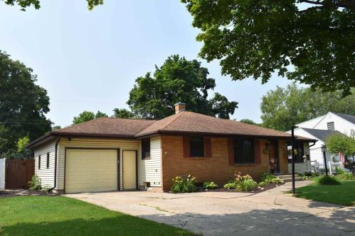 1367 Biemeret St, Green Bay, WI 54304-3153