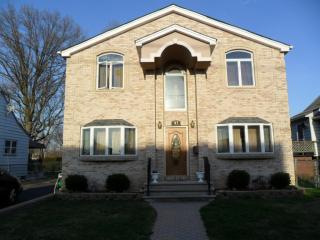 43 Edstan Dr, Moonachie, NJ 07074-1238