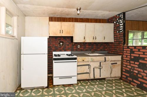 305 Carnegie Ave, Wenonah NJ  08090-1411 exterior