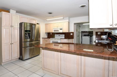 55 Greenvale Dr, Elwood NY  11731-4117 exterior