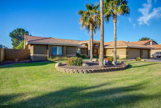4617 Misty Willow Ln, Glendale, AZ 85310-3945