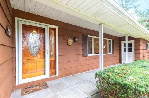 3 Plymouth Rd, Huntington Station, NY 11746-7808
