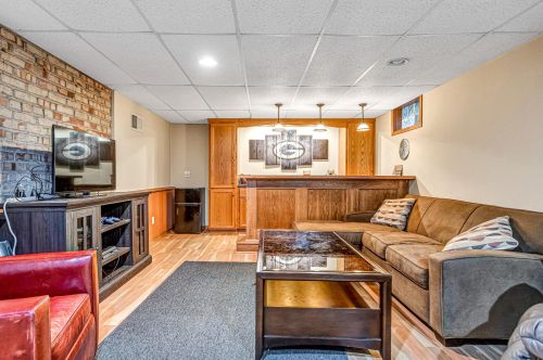 609 Waldo Blvd, Manitowoc WI  54220-2829 exterior