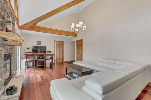 724 Sackett Lake Rd, Monticello NY  12701-4714 exterior