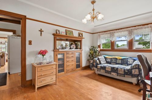 976 58, Milwaukee WI 53214-3367 exterior