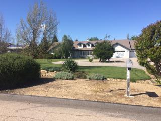 1140 Rolfe Ln, Templeton, CA 93465-4038