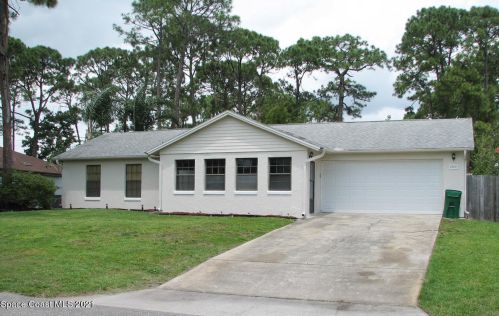 5210 Holden Rd, Cocoa, FL 32927-9003