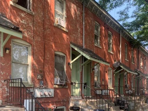 369 Liberty St, Newburgh, NY 12550-3508