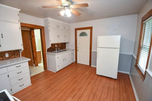 114 Green St, Watertown, WI 53098-2822