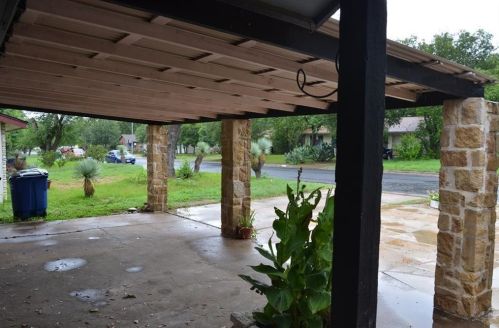 5812 Cedardale Dr, Austin TX  78745-4092 exterior