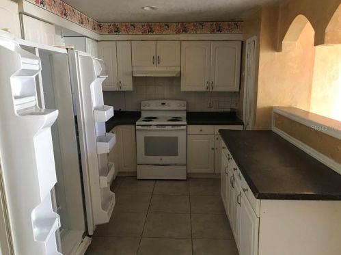 1524 Eola Cir, Kissimmee FL 34741-6307 exterior