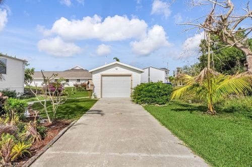 10475 Trotwood Ave, Saint James City, FL 33956-3236