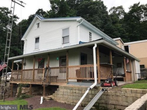 136 Penn St, Shirleysburg, PA 17066-1330
