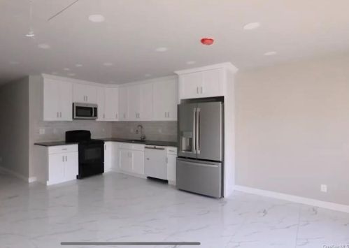 21 Terrace Ave, Mount Vernon NY  10550-1814 exterior