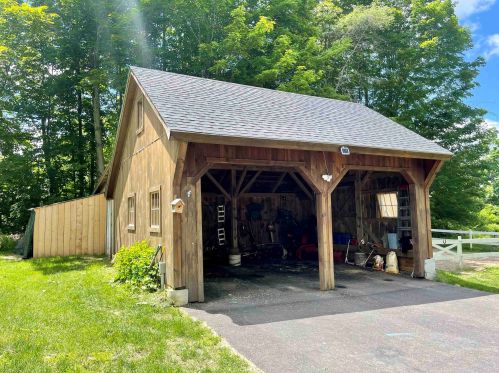 209 Dartmouth College Hwy, Haverhill NH  03765-5105 exterior