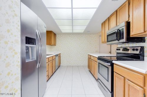 19802 124th Dr, Sun City, AZ 85375-4220