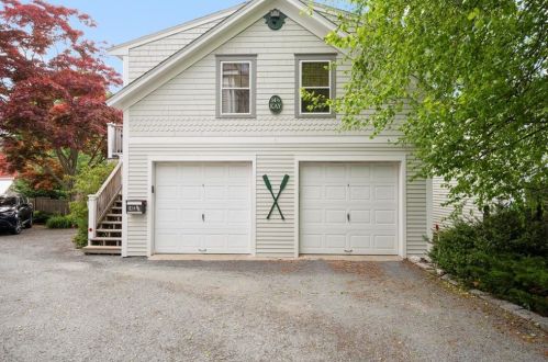 14 Kay St, Middletown RI  02840-7101 exterior