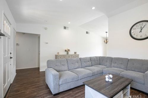 25776 Covala Ct, Santa Clarita CA  91355-2262 exterior