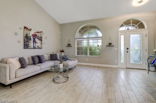 4520 Varsity Lakes Ct, Lehigh Acres, FL 33971-2051