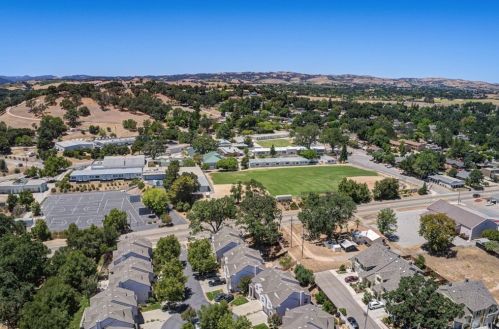 59 8th St, Templeton CA  93465-9343 exterior