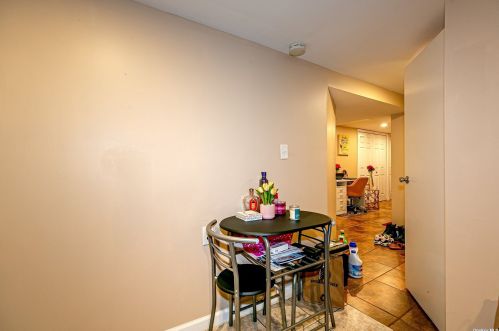 11581 Pkwy Dr, Floral Park NY  11003-3934 exterior