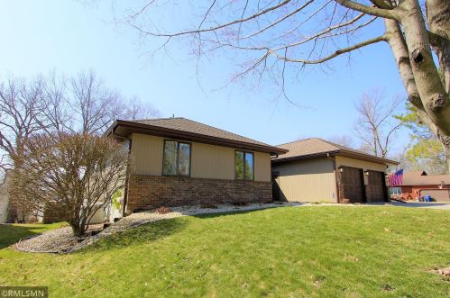 2392 Clover Ln, Red Wing, MN 55066-4101