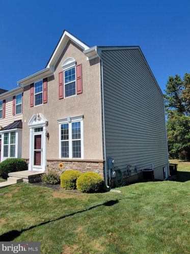 115 Topaz Dr, Gilbertsville, PA 19525-8117