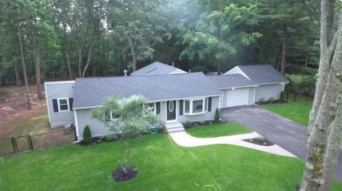 30 Highwood Dr, Coventry RI  02816-8209 exterior