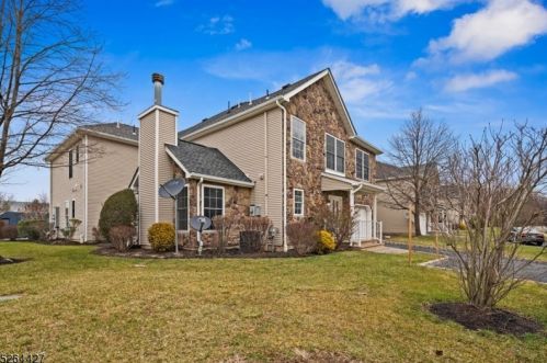 29 Lackland Ave, Piscataway NJ  08854-6663 exterior