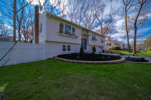 22 Bow Run, South Kingstown RI  02874-2471 exterior