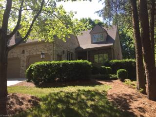9 Sturbridge Ln, Greensboro, NC 27408-3843