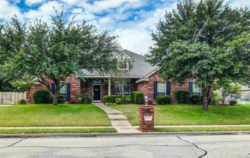 317 Stallion, Waco TX  76712-8824 exterior