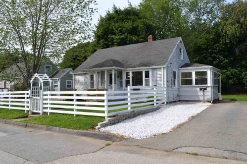 11 Davis St, Somersworth NH  03878-1703 exterior